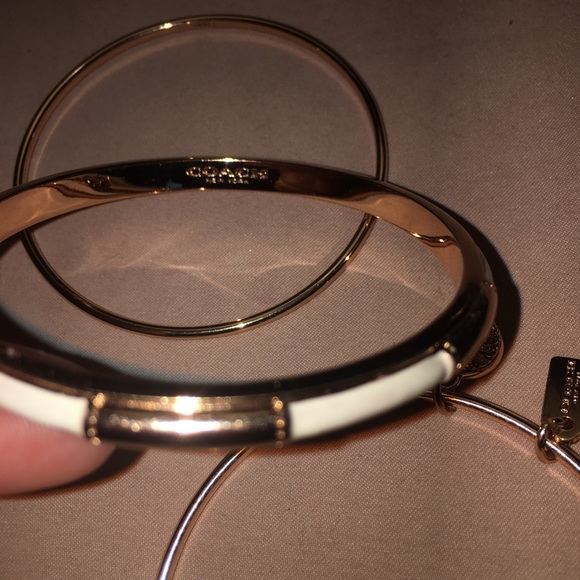 Coach Rose Gold bangle set - Picture 4 of 7